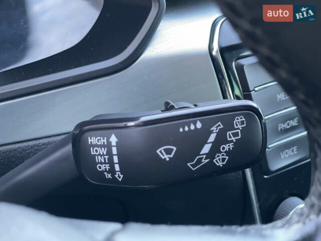 Білий Шкода Суперб, об'ємом двигуна 1.6 л та пробігом 240 тис. км за 13250 $, фото 26 на Automoto.ua