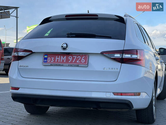 Білий Шкода Суперб, об'ємом двигуна 1.6 л та пробігом 240 тис. км за 13250 $, фото 5 на Automoto.ua