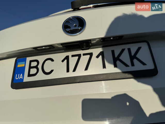Белый Шкода Суперб, объемом двигателя 1.97 л и пробегом 293 тыс. км за 17500 $, фото 6 на Automoto.ua