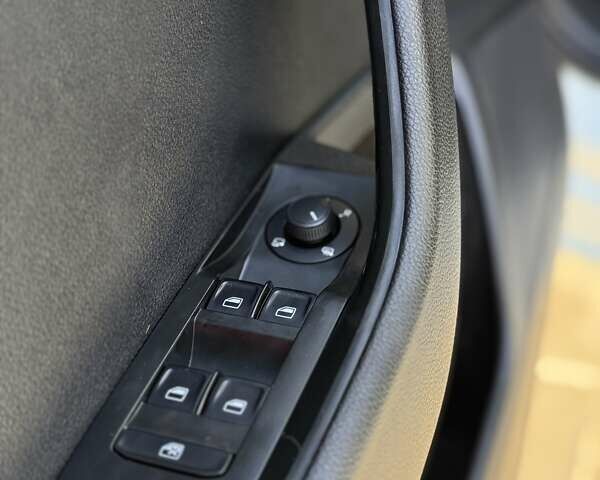 Белый Шкода Суперб, объемом двигателя 1.97 л и пробегом 224 тыс. км за 20000 $, фото 50 на Automoto.ua