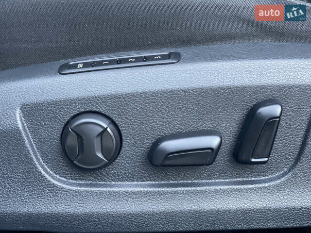 Шкода Суперб 2017 в Нововолынск на Automoto.ua Белый Шкода Суперб, объемом двигателя 1.6 л и пробегом 242 тыс. км за 13500 $, фото 40 на Automoto.ua