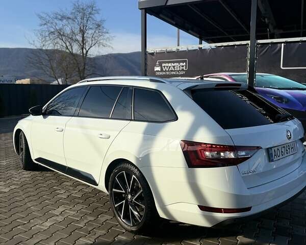 Белый Шкода Суперб, объемом двигателя 1.97 л и пробегом 224 тыс. км за 20000 $, фото 4 на Automoto.ua