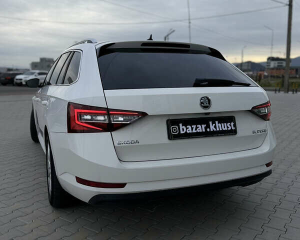 Белый Шкода Суперб, объемом двигателя 2 л и пробегом 280 тыс. км за 16800 $, фото 14 на Automoto.ua