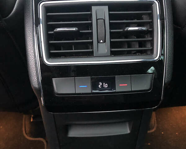 Белый Шкода Суперб, объемом двигателя 2 л и пробегом 311 тыс. км за 17999 $, фото 9 на Automoto.ua