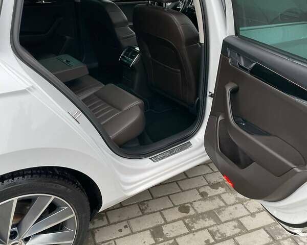 Белый Шкода Суперб, объемом двигателя 1.97 л и пробегом 268 тыс. км за 19999 $, фото 48 на Automoto.ua