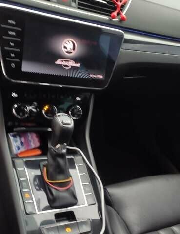 Белый Шкода Суперб, объемом двигателя 1.97 л и пробегом 232 тыс. км за 17500 $, фото 4 на Automoto.ua