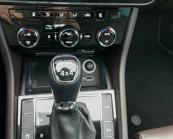 Белый Шкода Суперб, объемом двигателя 1.97 л и пробегом 268 тыс. км за 19999 $, фото 27 на Automoto.ua