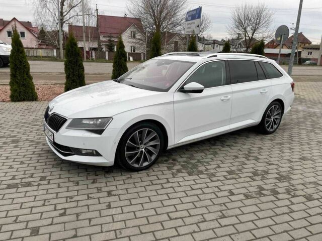 Белый Шкода Суперб, объемом двигателя 2 л и пробегом 268 тыс. км за 19999 $, фото 3 на Automoto.ua