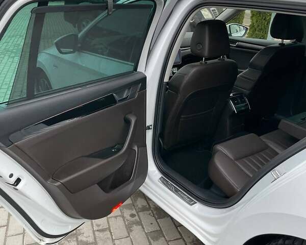 Белый Шкода Суперб, объемом двигателя 1.97 л и пробегом 268 тыс. км за 19999 $, фото 47 на Automoto.ua