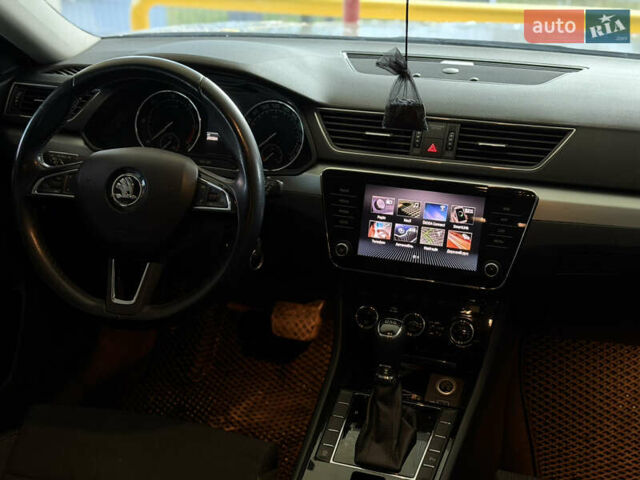 Белый Шкода Суперб, объемом двигателя 1.97 л и пробегом 225 тыс. км за 17500 $, фото 32 на Automoto.ua