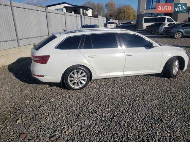 Белый Шкода Суперб, объемом двигателя 2 л и пробегом 272 тыс. км за 18700 $, фото 4 на Automoto.ua