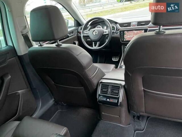 Белый Шкода Суперб, объемом двигателя 1.97 л и пробегом 268 тыс. км за 19999 $, фото 30 на Automoto.ua