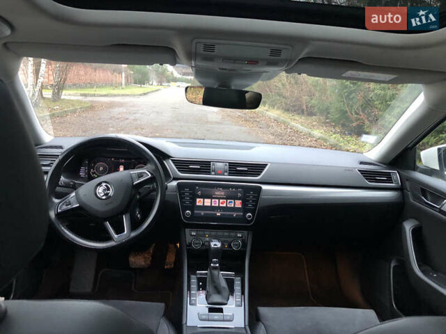 Белый Шкода Суперб, объемом двигателя 2 л и пробегом 311 тыс. км за 17999 $, фото 10 на Automoto.ua