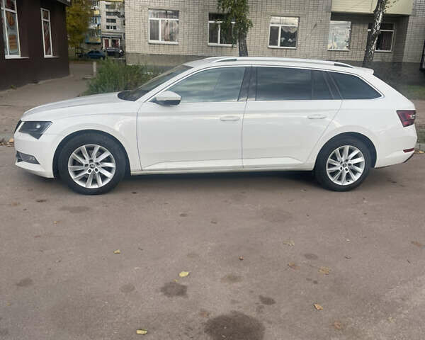 Белый Шкода Суперб, объемом двигателя 1.97 л и пробегом 291 тыс. км за 19500 $, фото 2 на Automoto.ua