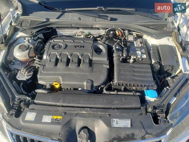 Белый Шкода Суперб, объемом двигателя 2 л и пробегом 272 тыс. км за 18700 $, фото 14 на Automoto.ua