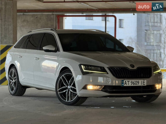 Белый Шкода Суперб, объемом двигателя 1.97 л и пробегом 225 тыс. км за 17500 $, фото 1 на Automoto.ua