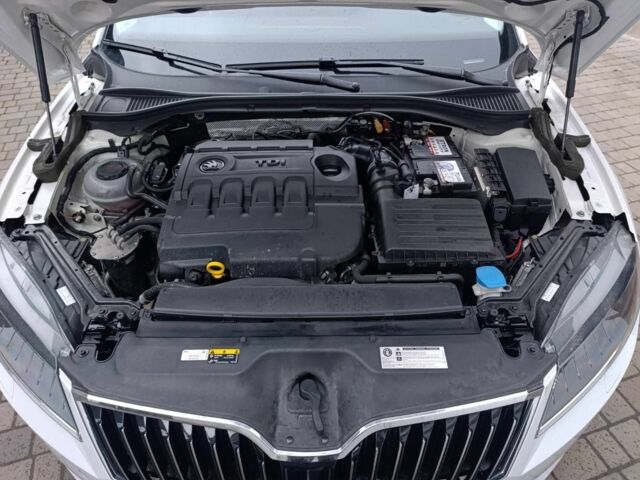 Білий Шкода Суперб, об'ємом двигуна 2 л та пробігом 220 тис. км за 18800 $, фото 5 на Automoto.ua