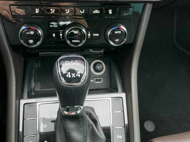 Белый Шкода Суперб, объемом двигателя 2 л и пробегом 268 тыс. км за 19999 $, фото 21 на Automoto.ua