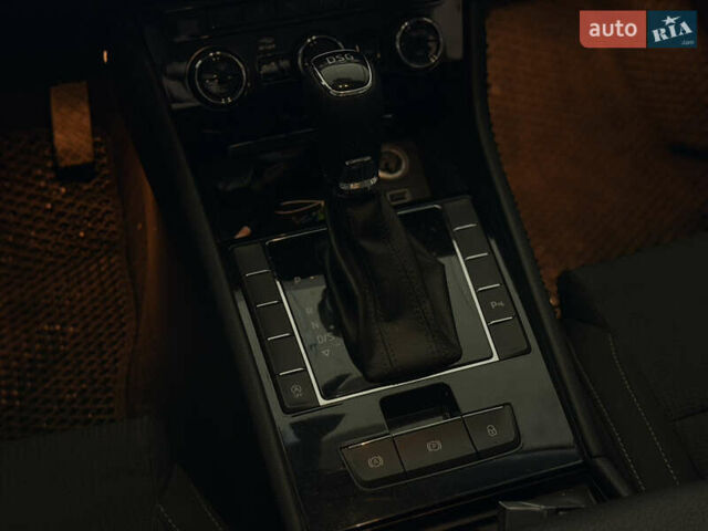 Белый Шкода Суперб, объемом двигателя 1.97 л и пробегом 225 тыс. км за 17500 $, фото 33 на Automoto.ua