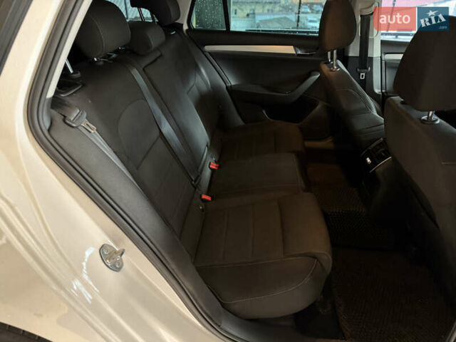 Белый Шкода Суперб, объемом двигателя 1.97 л и пробегом 225 тыс. км за 17500 $, фото 29 на Automoto.ua