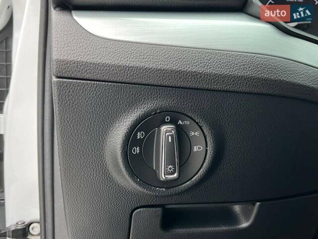 Белый Шкода Суперб, объемом двигателя 1.6 л и пробегом 117 тыс. км за 17590 $, фото 17 на Automoto.ua