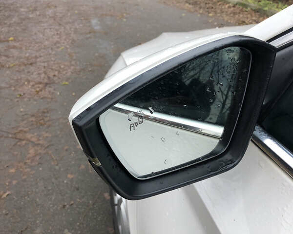 Белый Шкода Суперб, объемом двигателя 2 л и пробегом 311 тыс. км за 17999 $, фото 12 на Automoto.ua