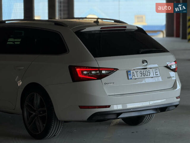 Белый Шкода Суперб, объемом двигателя 1.97 л и пробегом 225 тыс. км за 17500 $, фото 25 на Automoto.ua