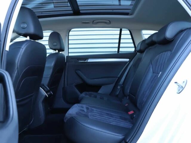 Белый Шкода Суперб, объемом двигателя 1.6 л и пробегом 37 тыс. км за 14500 $, фото 12 на Automoto.ua