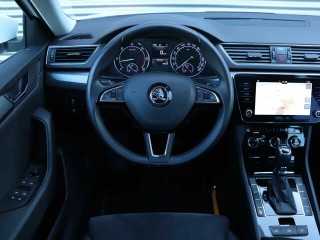 Белый Шкода Суперб, объемом двигателя 1.6 л и пробегом 37 тыс. км за 14500 $, фото 7 на Automoto.ua