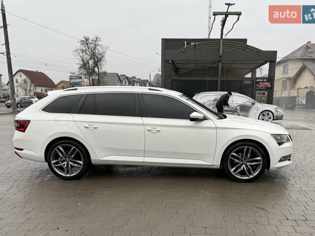 Белый Шкода Суперб, объемом двигателя 1.97 л и пробегом 260 тыс. км за 16199 $, фото 4 на Automoto.ua