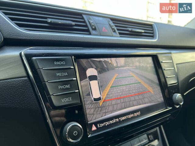 Білий Шкода Суперб, об'ємом двигуна 2 л та пробігом 286 тис. км за 16300 $, фото 18 на Automoto.ua
