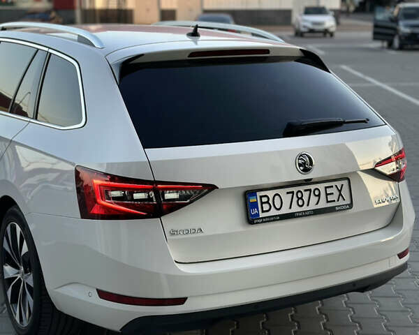 Білий Шкода Суперб, об'ємом двигуна 1.97 л та пробігом 167 тис. км за 23900 $, фото 7 на Automoto.ua