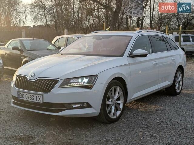 Белый Шкода Суперб, объемом двигателя 1.97 л и пробегом 287 тыс. км за 21550 $, фото 2 на Automoto.ua