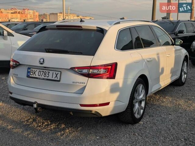 Белый Шкода Суперб, объемом двигателя 1.97 л и пробегом 287 тыс. км за 21550 $, фото 17 на Automoto.ua