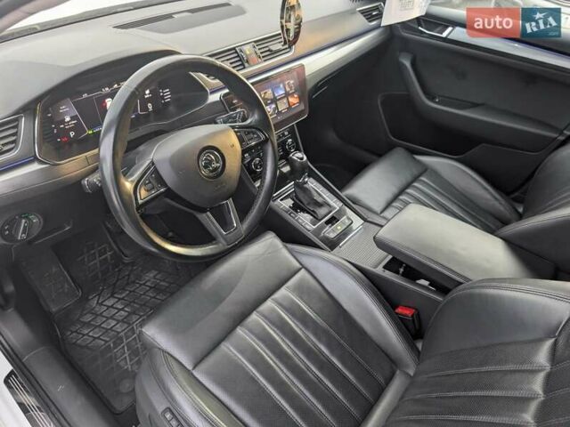 Белый Шкода Суперб, объемом двигателя 1.97 л и пробегом 287 тыс. км за 21550 $, фото 46 на Automoto.ua