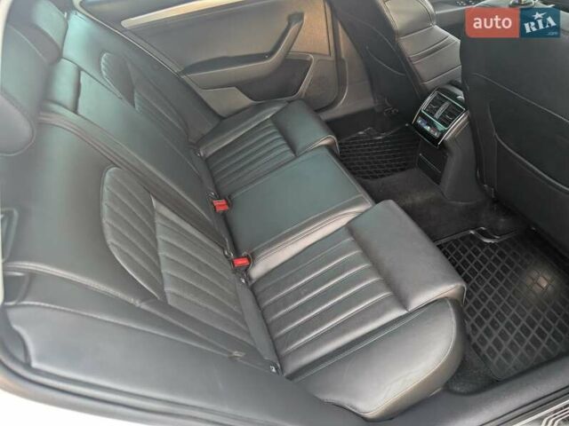 Белый Шкода Суперб, объемом двигателя 1.97 л и пробегом 287 тыс. км за 21550 $, фото 50 на Automoto.ua