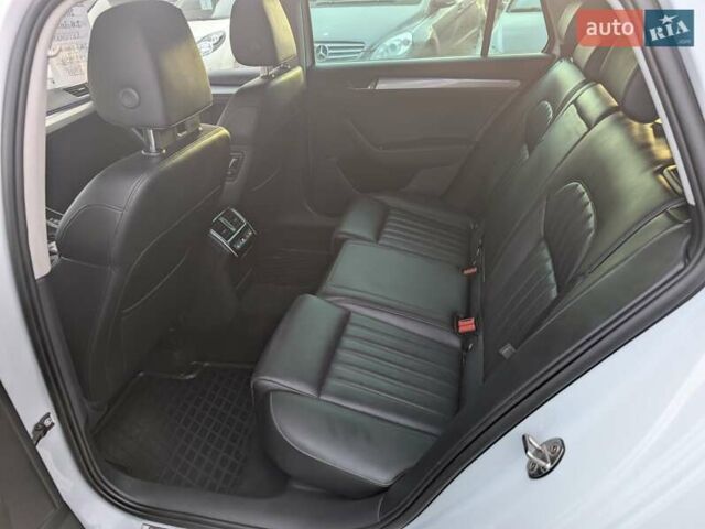 Белый Шкода Суперб, объемом двигателя 1.97 л и пробегом 287 тыс. км за 21550 $, фото 47 на Automoto.ua