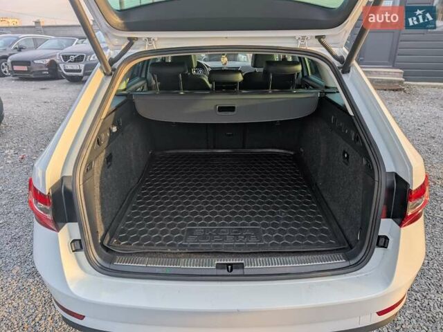 Белый Шкода Суперб, объемом двигателя 1.97 л и пробегом 287 тыс. км за 21550 $, фото 20 на Automoto.ua