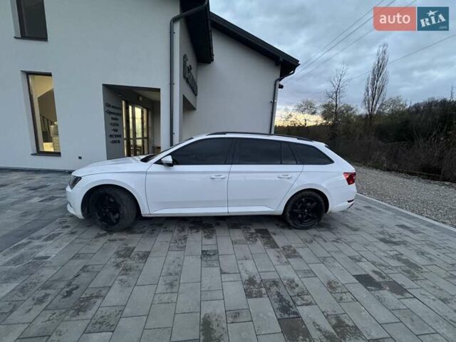 Білий Шкода Суперб, об'ємом двигуна 2 л та пробігом 248 тис. км за 19000 $, фото 4 на Automoto.ua