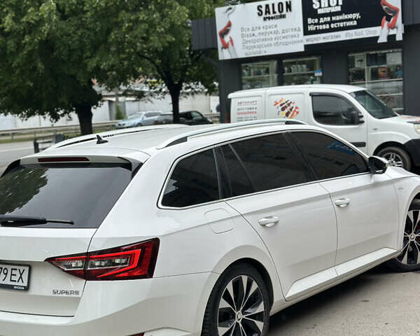 Білий Шкода Суперб, об'ємом двигуна 1.97 л та пробігом 167 тис. км за 23900 $, фото 15 на Automoto.ua