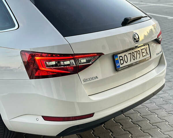 Білий Шкода Суперб, об'ємом двигуна 1.97 л та пробігом 167 тис. км за 23900 $, фото 4 на Automoto.ua