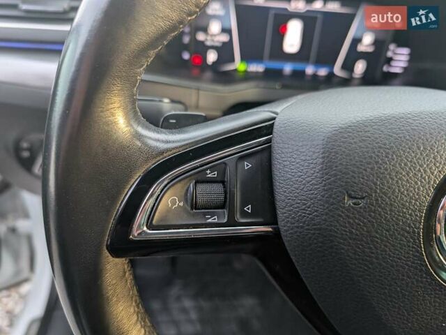 Белый Шкода Суперб, объемом двигателя 1.97 л и пробегом 287 тыс. км за 21550 $, фото 44 на Automoto.ua