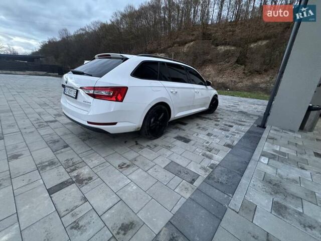 Білий Шкода Суперб, об'ємом двигуна 2 л та пробігом 248 тис. км за 19000 $, фото 5 на Automoto.ua