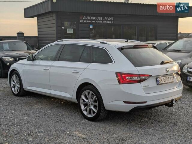 Белый Шкода Суперб, объемом двигателя 1.97 л и пробегом 287 тыс. км за 21550 $, фото 26 на Automoto.ua