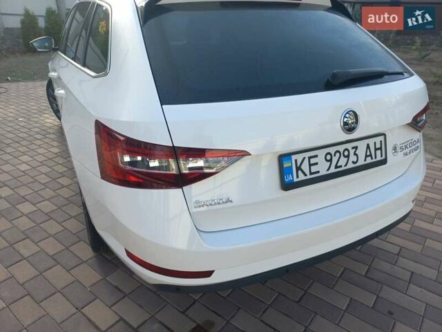 Шкода Суперб 2019 в Днепре (Днепропетровске) на Automoto.ua Белый Шкода Суперб, объемом двигателя 1.97 л и пробегом 410 тыс. км за 15000 $, фото 15 на Automoto.ua