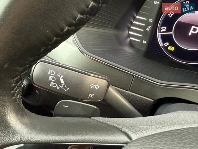 Білий Шкода Суперб, об'ємом двигуна 1.97 л та пробігом 64 тис. км за 24999 $, фото 62 на Automoto.ua