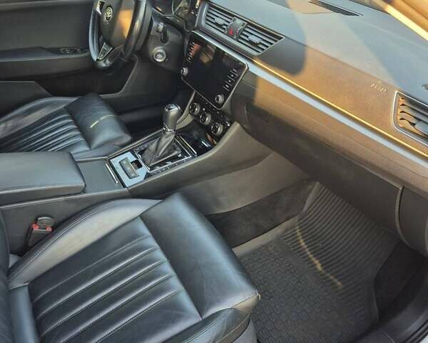 Шкода Суперб 2019 в Днепре (Днепропетровске) на Automoto.ua Белый Шкода Суперб, объемом двигателя 1.97 л и пробегом 410 тыс. км за 15000 $, фото 4 на Automoto.ua