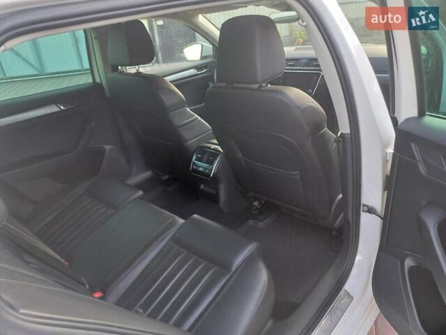 Шкода Суперб 2019 в Днепре (Днепропетровске) на Automoto.ua Белый Шкода Суперб, объемом двигателя 1.97 л и пробегом 410 тыс. км за 15000 $, фото 32 на Automoto.ua