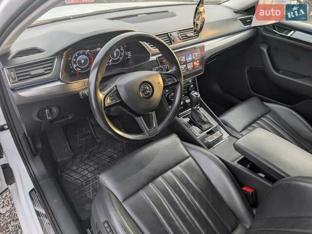 Белый Шкода Суперб, объемом двигателя 1.97 л и пробегом 287 тыс. км за 21550 $, фото 39 на Automoto.ua