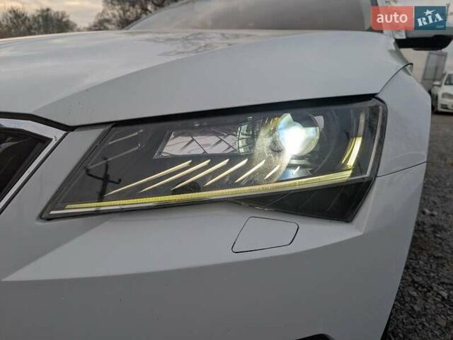 Белый Шкода Суперб, объемом двигателя 1.97 л и пробегом 287 тыс. км за 21550 $, фото 75 на Automoto.ua